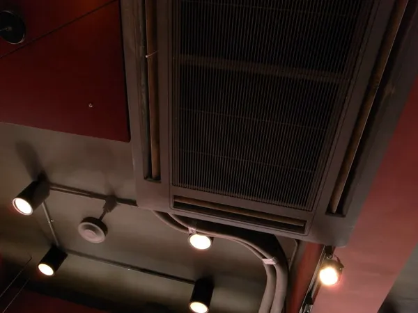 星巴克的天花板