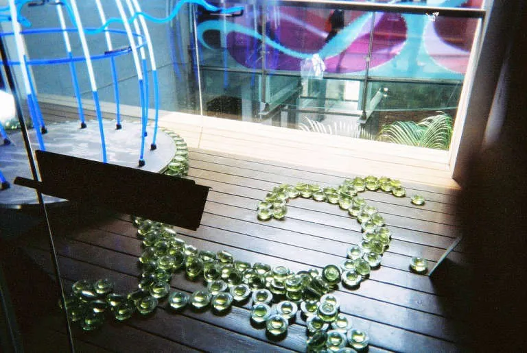 愛麗絲遊玻璃花城